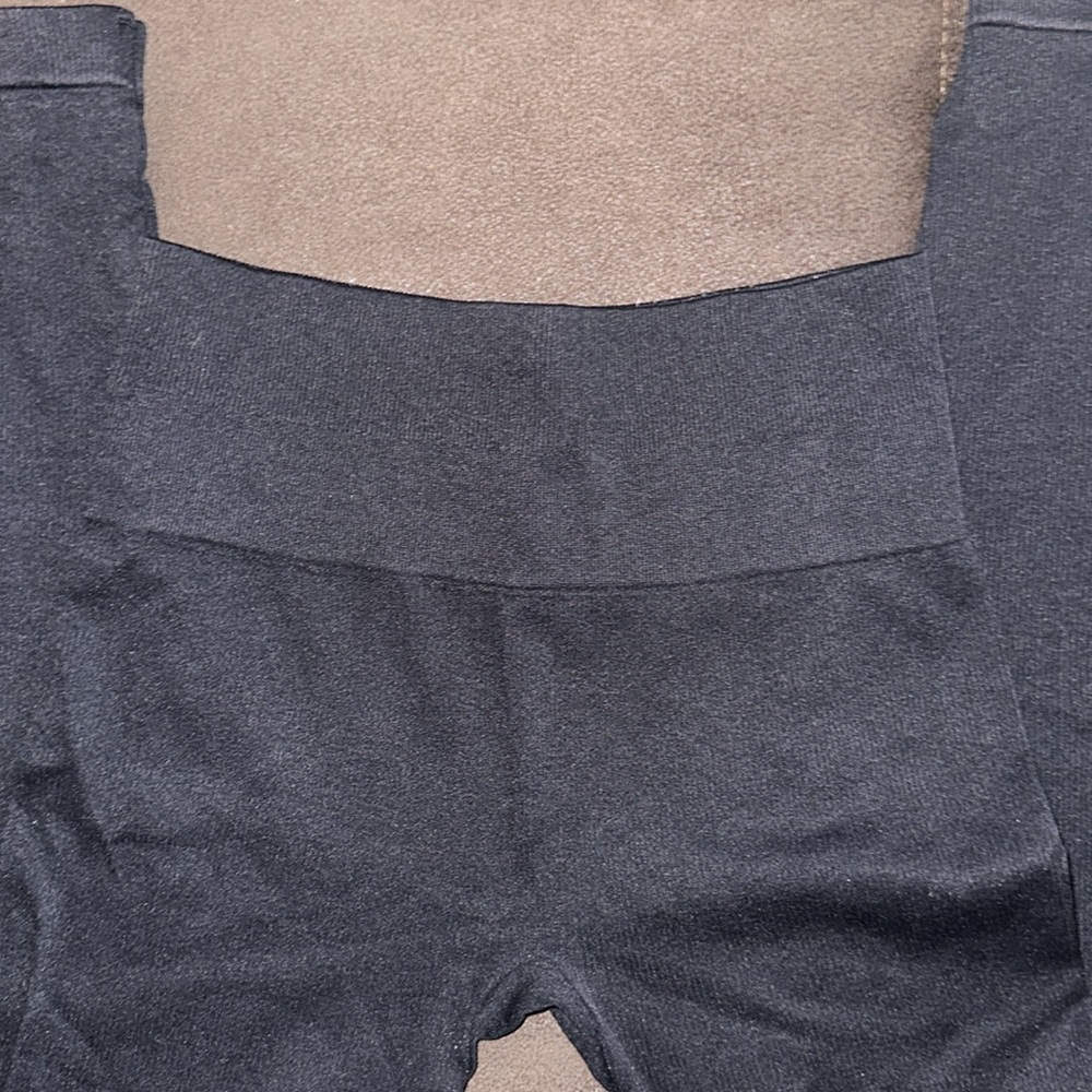 Textured leggings - Picture 2 of 5